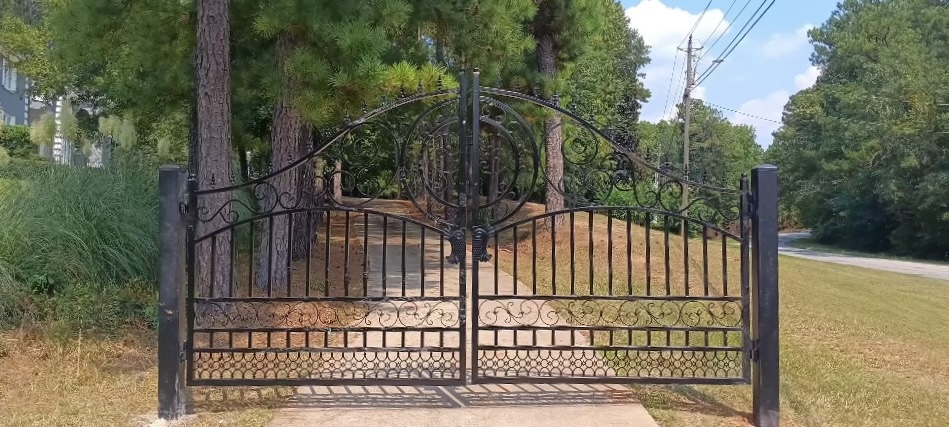 gate